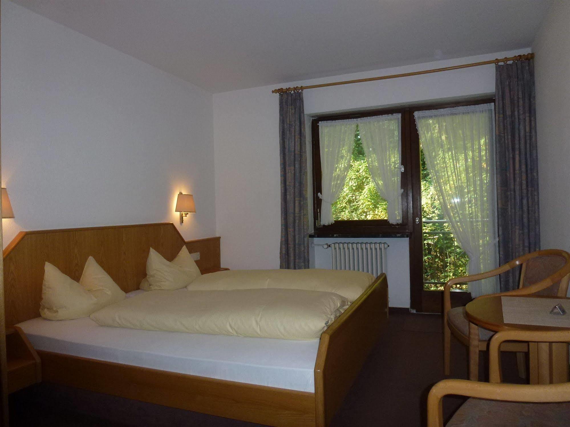 Gasthof-Hotel Rebstock Winden im Elztal Exterior foto
