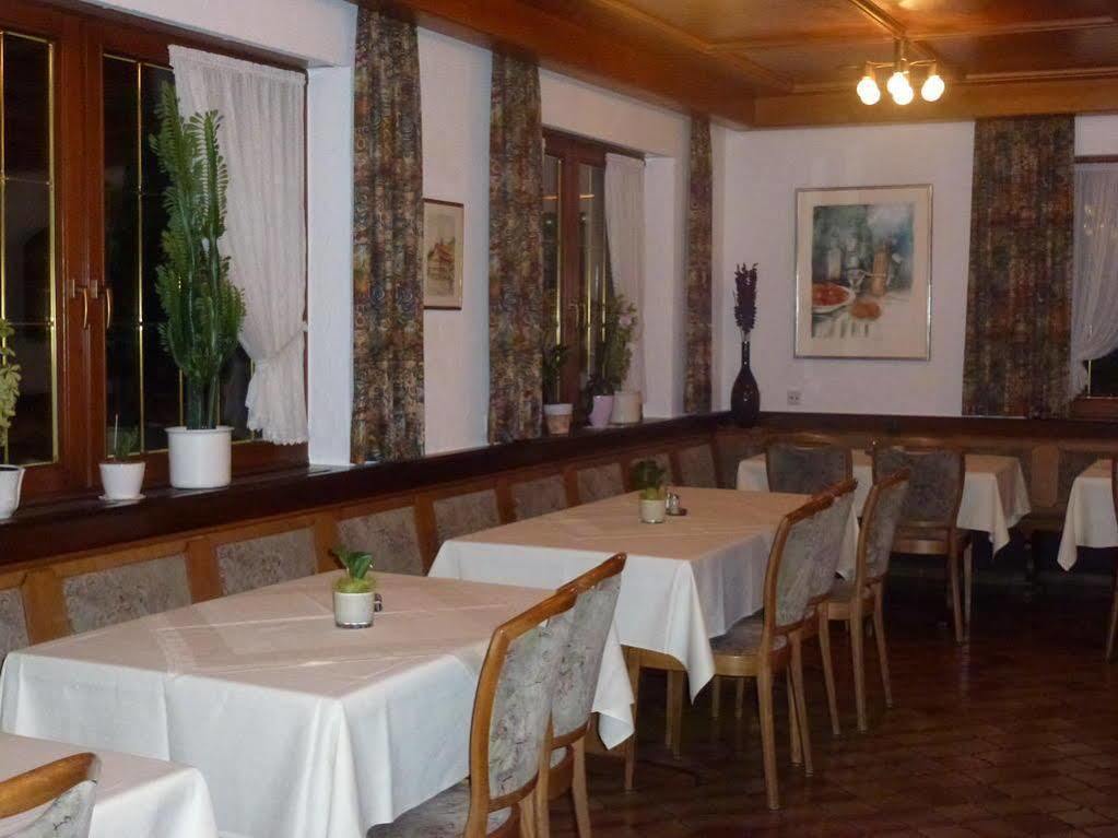 Gasthof-Hotel Rebstock Winden im Elztal Exterior foto